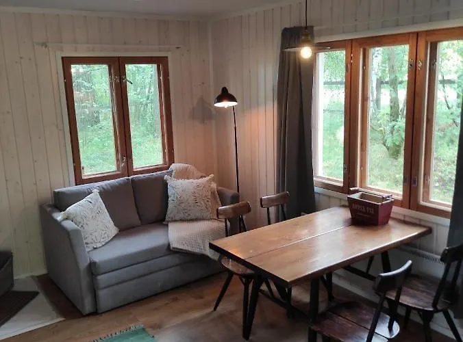 Шале Old Finnish Lakeside With Sauna *