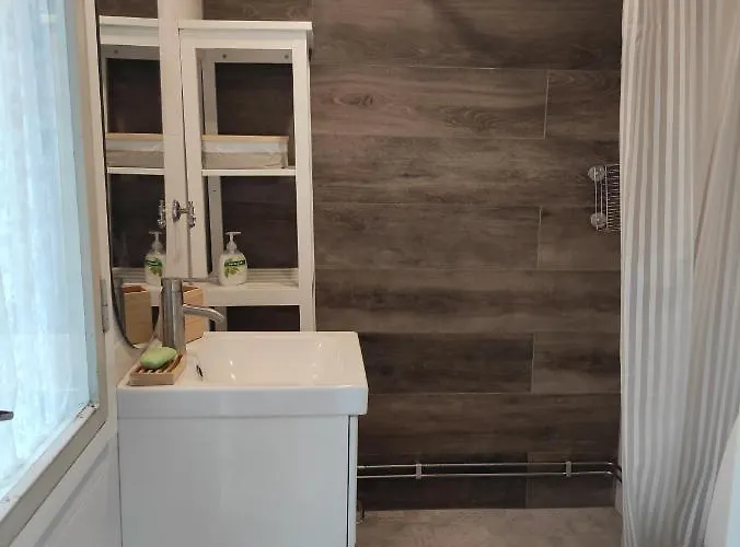 Шале Old Finnish Lakeside With Sauna *