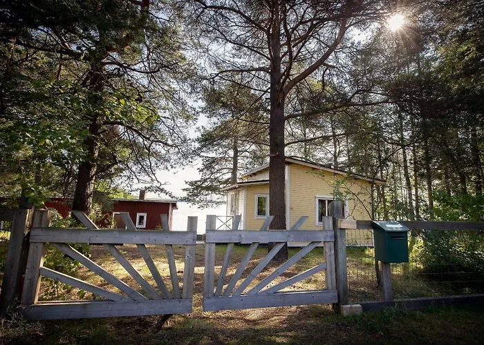 Шале Old Finnish Lakeside With Sauna Оулу