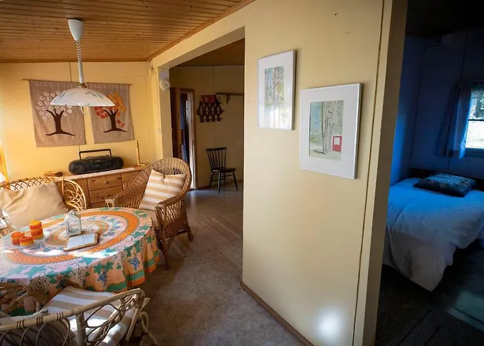 Old Finnish Lakeside With Sauna Шале